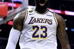  大比分获胜首场状态出色，TES观众沸腾！，詹姆斯重返赛场热度持续攀升