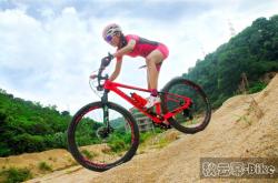  周冠宇手感滚烫，带领费内巴切爆冷上海海港，赛后一句话霸气侧漏